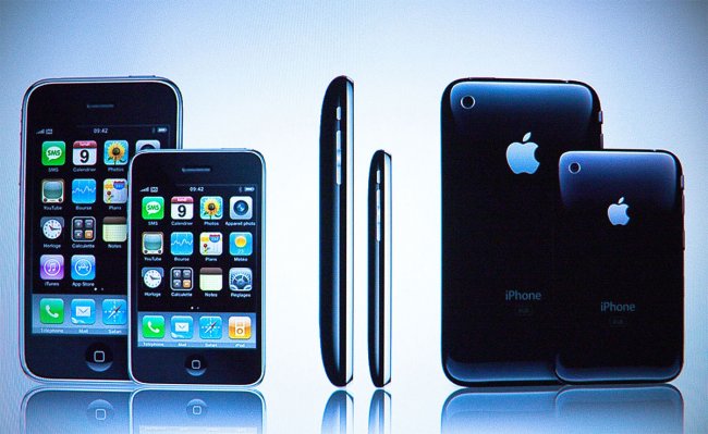 Три четверти владельцев iPhone спят со своими девайсами